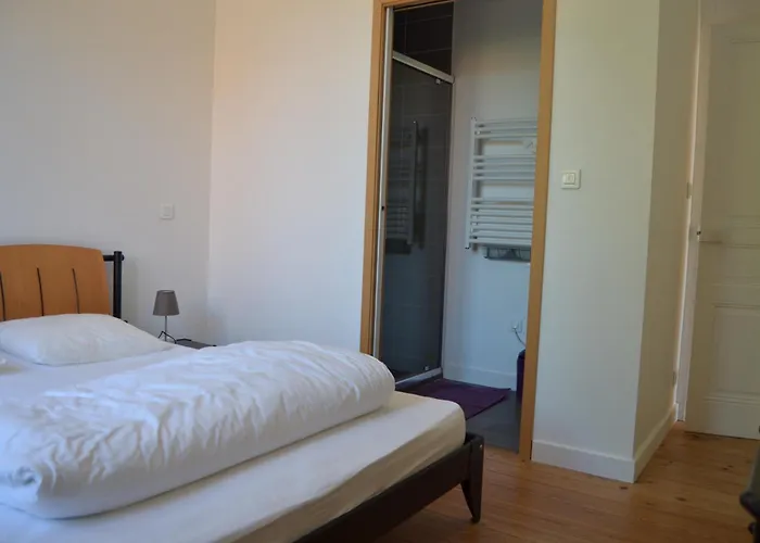 펜션 Sous Les Pins 자르-쉬르-메르